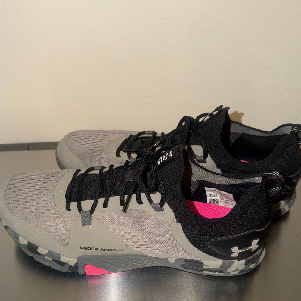 Under Armour TriBase Reign Men’s Sz 10